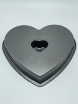 Cake Pans_Heart Pan with Heart Center